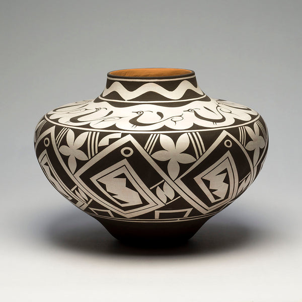 Large Zuni Rainbird Pottery
